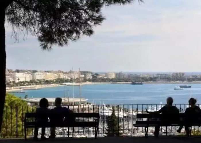 Delaup Sea * Cannes